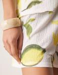 Шорты с лимонным принтом Asos Design - фото 4