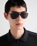 Солнцезащитные очки Prada Linea Rossa, черный - фото 6