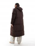 Длинное пальто Threadbare Plus с капюшоном коричневого цвета - фото 3