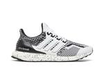 Кроссовки UltraBoost 5.0 DNA 'White Black', белый - фото