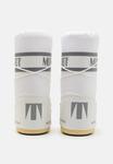 Ботинки Moon Boot ICON UNISEX на шнуровке, белый - фото 4
