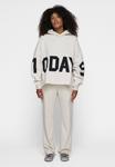 Худи 10DAYS THE STATEMENT LOGO , Soft White Melee/Off-White - фото 2