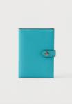 Кошелек Tory Burch PASSPORT CASE, Soft Turquoise/Blue - фото