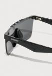 Солнцезащитные очки Burberry UNISEX, Black/Dark Grey/Black - фото 4