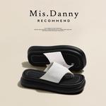 Шлепанцы женские Mis. Danny, бежевый - фото 4