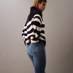 Calvin Klein Джинсы Women's VRN Denim Light Blue - фото 9