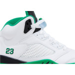 Кроссовки Wmns Air Jordan 5 Retro 'Lucky Green', белый - фото 2