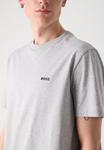 Базовая футболка TEE BOSS, серебряный - фото 8