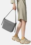 Сумка KIWEE Handbag, Concrete Grey/Grey - фото 2