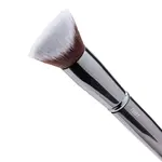 Кисть для лица Luxury grey brocha de precisión para base 1001 Maiko, 1 шт. - фото 3