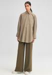 Блуза Touché Privé Button-down blouse, Mink/Sand - фото 2