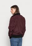 Бомбер Urban Classics 2-TONE BOMBER JACKET, цвет Burgundy/Black - фото 3