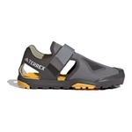 Terrex Captain Toey 2.0 J 'Charcoal Solid Grey Spark' Adidas, серый - фото 2