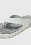 Сандалии с Т-образной застежкой INMOTION Crocs, серый - фото 6