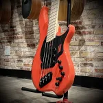 Dingwall Дингволл NG3 - Фиеста Ред - фото