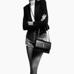 Средняя черная блестящая кожаная сумка с тиснением "Крокодил на закате" SAINT LAURENT - фото 9