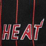 Кепка NBA MIAMI HEAT TEAM PINSTRIPE SNAPBACK CAP Mitchell And Ness, цвет Schwarz - фото 3