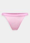 Трусы Calvin Klein Underwear THONG, Pink Essence/Pink - фото 7