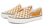 Кроссовки Slip-On Classic Vans 'Checkerboard - Honey Yellow' - фото 3