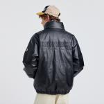 Пуховик унисекс Crayon Shinchan, черный с маленьким логотипом на боку - фото 5