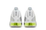 Кроссовки Nike Wmns Shox R4 'White Metallic Silver', серебряный - фото 7