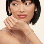 Серьги-Хаги с бриллиантами Brilliant Earth - фото 4