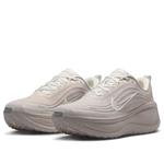 Кроссовки Nike Air Zoom Vomero Plus 'Light Bone' - фото 4