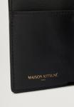Кошелек Maison Kitsuné EDIE COMPACT WALLET, Black - фото 5