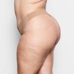 Стринги с окучиванием SKIMS Naked, цвет Clay - фото 3