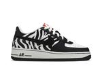 Кроссовки Nike Air Force 1 Low GS 'Zebra Print', черный - фото 2