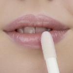 Масло для губ Hydra Kiss 01 Поцелуй розы essence, 4 ml - фото 27