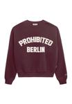 Толстовка PROHIBITED BERLIN CREW NECK, Berry - фото 7