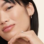 Серьги-Хаги с бриллиантами Brilliant Earth - фото 2