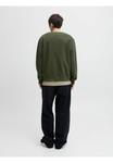 Толстовка Jack & Jones JJESTAR BASIC CREW NECK, Duffel Bag/Khaki - фото 3