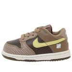 Кроссовки x undefeated dunk low sp Nike, коричневый - фото