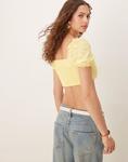 Укороченный топ Collective The Label Button спереди желтого цвета - фото 4