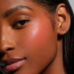 Румяна Kylie Cosmetics Powder Blush Stick, bright coral/hey sugar - фото 4