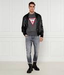 Свитер Guess Jeans Regular Fit с логотипом, серый / белый / красный - фото 2