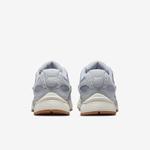 Мужские кроссовки Nike V5 Runner, Wolf Grey/Phantom/Gum Medium Brown - фото 6