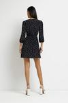Мини-Платье с узором и декоративной застежкой River Island, черный - фото 2