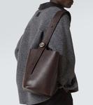 Кожаная сумка-ведро Pebble Large Loewe, Oxblood - фото 2