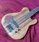 Custom Индивидуально изготовленная бас-гитара «Rebel Rose» - фото