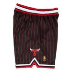 Спортивные шорты Mitchell & Ness Authentic 1996-97 Chicago Bulls Shorts 'Red Black', черный - фото 2