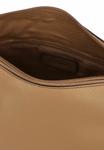 Сумка Gabor SCHULTER M 32 CM, Camel/Light Brown - фото 3