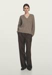 Джемпер Massimo Dutti CABLE-KNIT V-NECK, Mottled Brown - фото 2