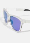 Солнцезащитные очки Frogskins Range Unisex Oakley, белые - фото 3