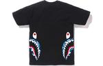 Футболка Bape Flame Side Shark A BATHING APE, черно-красный камуфляж - фото 3