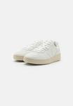 Низкие кроссовки V-90 Veja, цвет extra white - фото 2