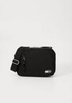 Сумка кросс-боди Tommy Jeans DAILY TECH CAMERA BAG, Black - фото
