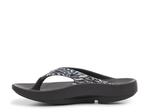 Сандалии OOFOS OOLala Flip Flop, Black/Grey Camo Print - фото 3
